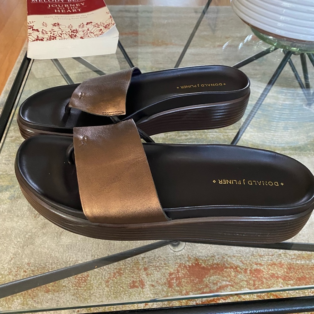 Donald Pliner sandals